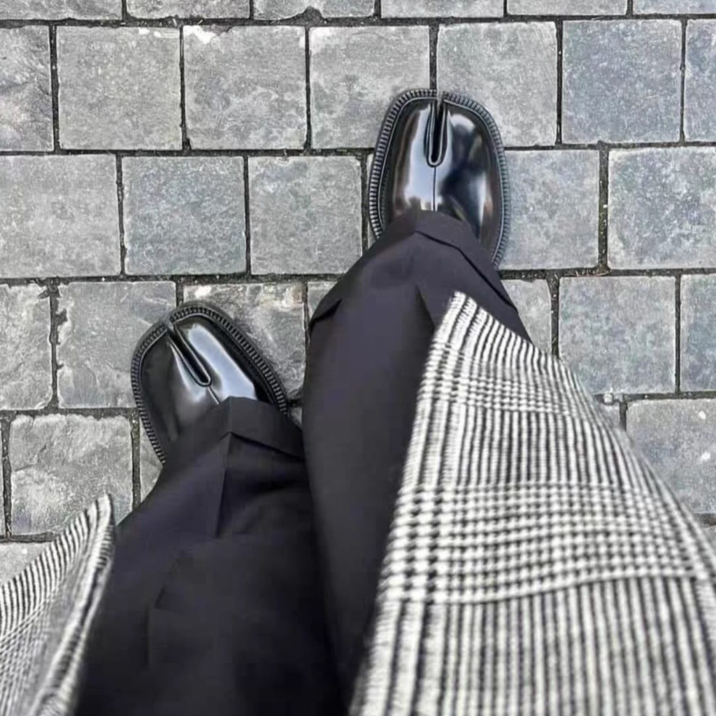 Split Toe Leather Loafer with Lug Sole ( Tabi Style Loafer )
